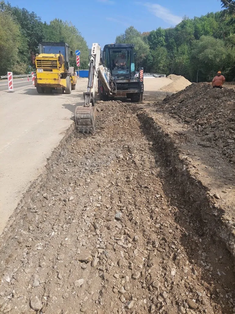 Экскаватор-погрузчик TEREX TLB 825 Экскаватор-погрузчик TEREX TLB 825