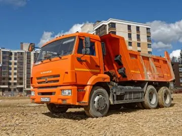 Самосвал КАМАЗ 6520
