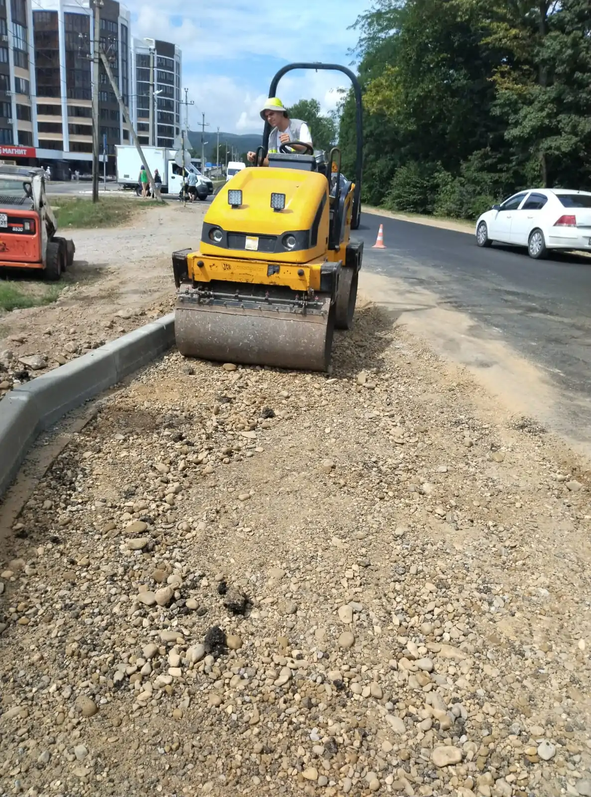 Тротуарный каток JCB VMT 260