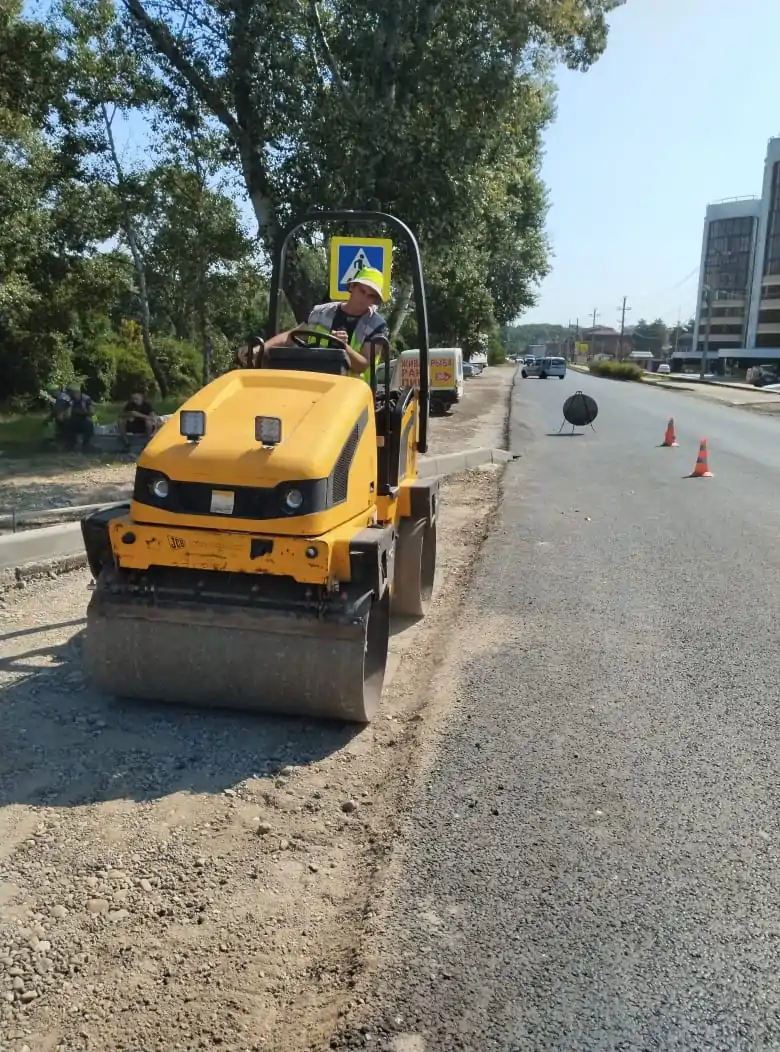 Тротуарный каток JCB VMT 260
