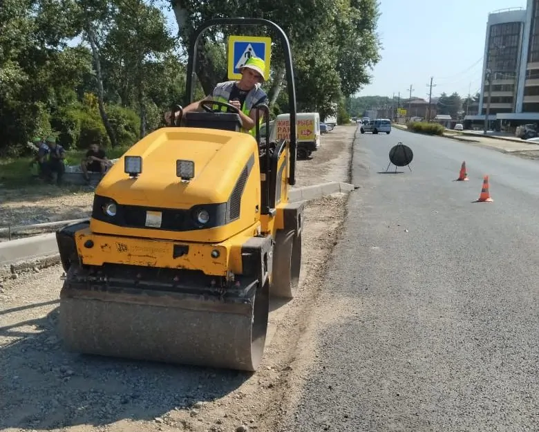 Тротуарный каток JCB VMT 260